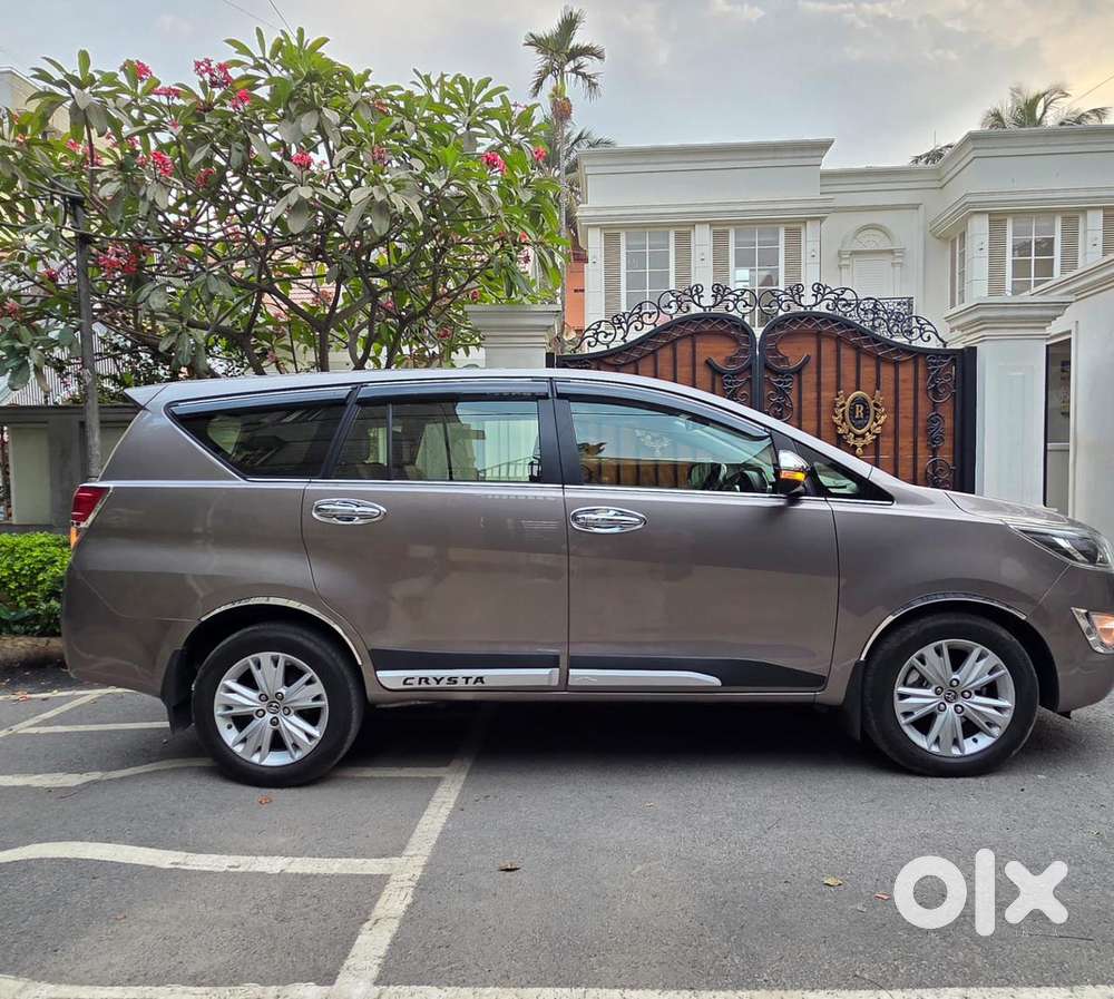 Toyota Innova Crysta 2.8 Gx Automatic 8 Str, 2019, Petrol
