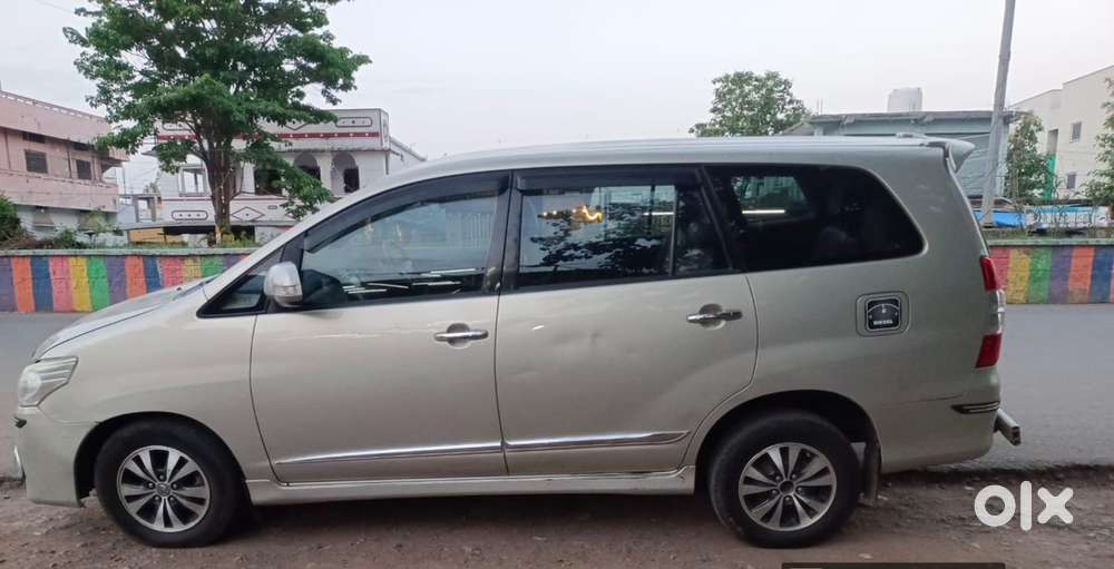 Toyota Innova Diesel 2015