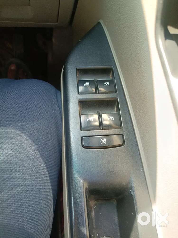 Mahindra Kuv 100 2016 Diesel 90000 Km Driven