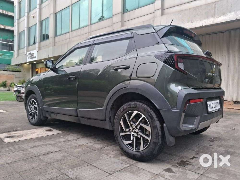 Mahindra Xuv 3xo Ax5 Pm At, 2025, Petrol