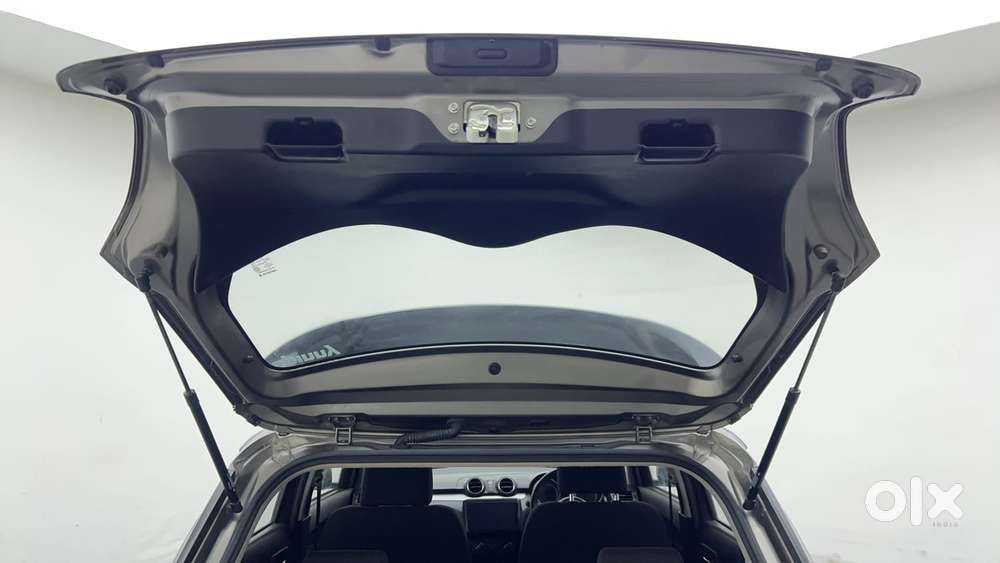 Maruti Suzuki Swift Amt Vvt Vxi, 2022, Petrol
