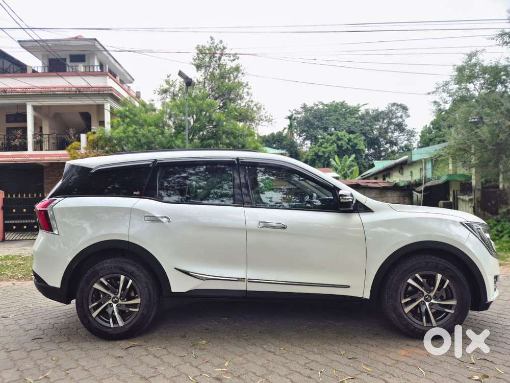 Mahindra Xuv700 2.2 Ax 5 Diesel At Str, 2022, Diesel
