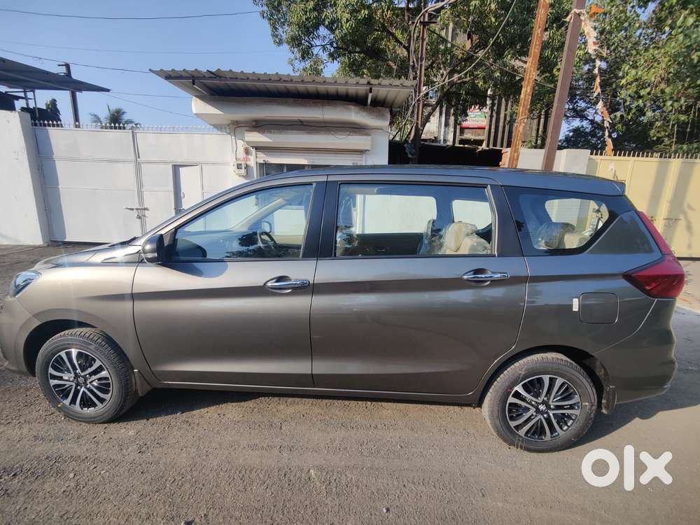 Maruti Suzuki Ertiga 1.5 Zxi, 2025, Cng & Hybrids
