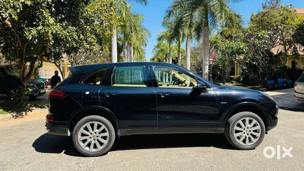 Porsche Cayenne 2017 Diesel Well Maintained