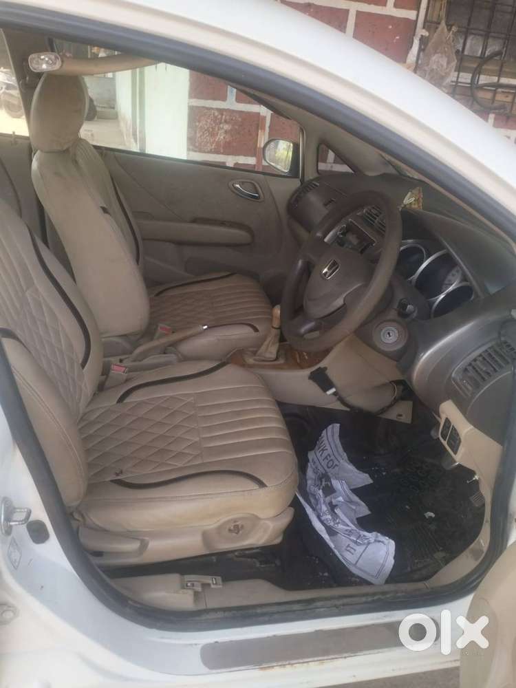 Cng Fitted Honda City Well Maintain With Alloy Wheel.