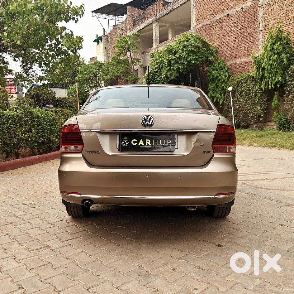 Volkswagen Vento 1.2 Tsi Highline At, 2015, Petrol