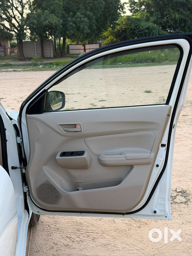 Maruti Suzuki Swift Dzire 1.2 Tour S Cng, 2023, Cng & Hybrids