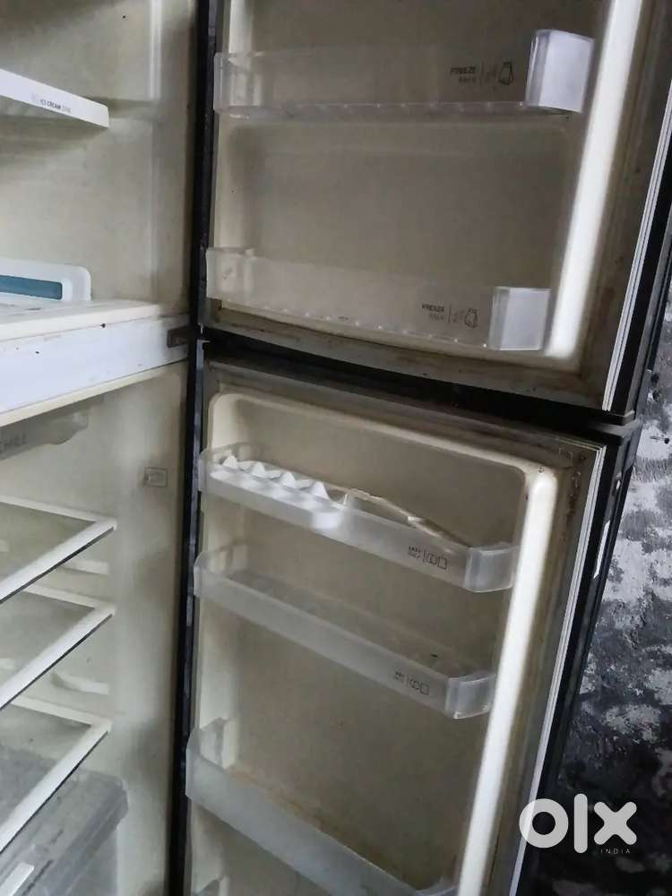 Whirlpool company double door fridge