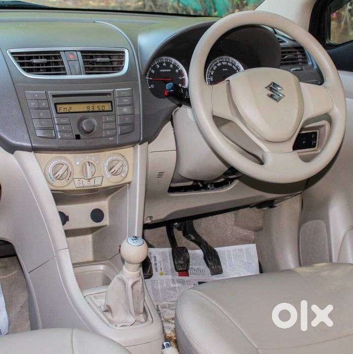 Maruti Suzuki Ertiga Vxi At Petrol, 2014, Petrol