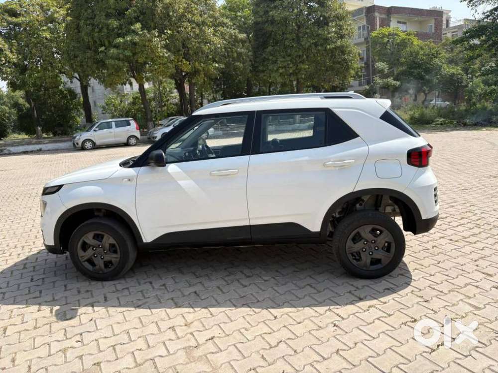 Hyundai Venue S Mt 1.2 Kappa, 2022, Petrol