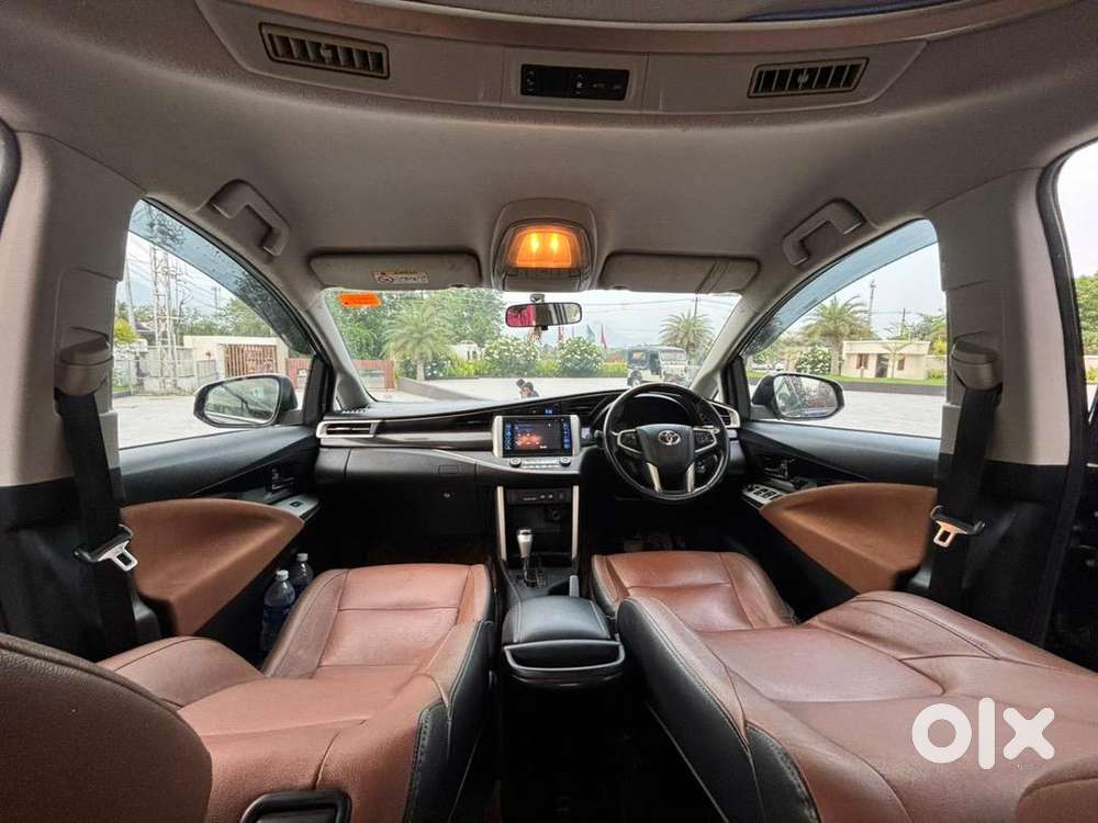 Toyota Innova Crysta 2018 Diesel Well Maintained