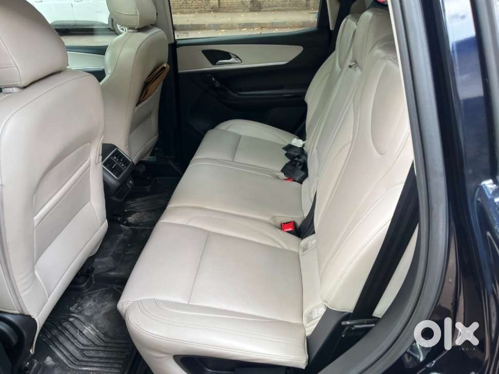 Mahindra Xuv700 2.2 Ax 7 Diesel At Luxury Pack Str, 2022, Diesel