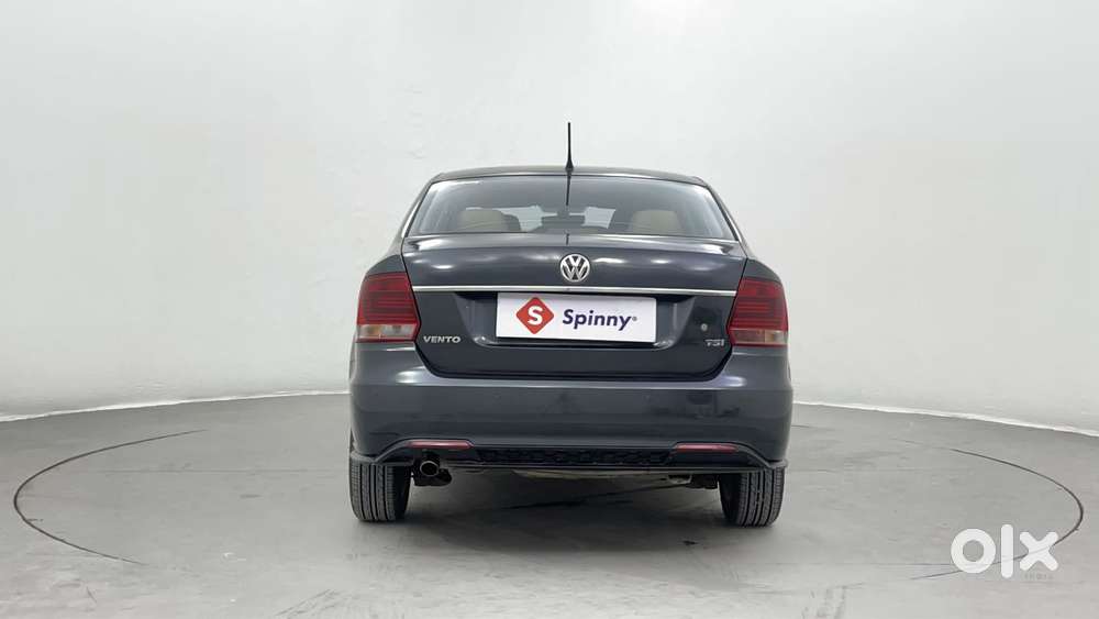 Volkswagen Vento 1.2 Tsi Highline At, 2016, Petrol