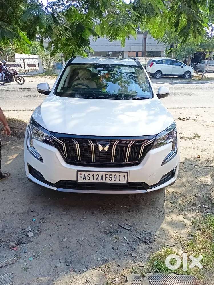 Mahindra Xuv700 2023 Diesel 37000 Km Driven