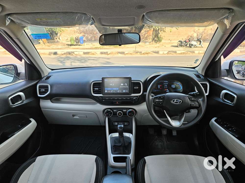 Hyundai Venue S 1.2 Petrol, 2024, Petrol