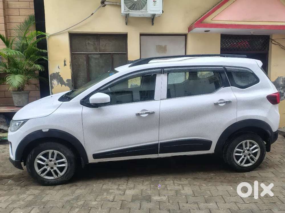 Renault Triber 1.0 Rxe 2023 Petrol