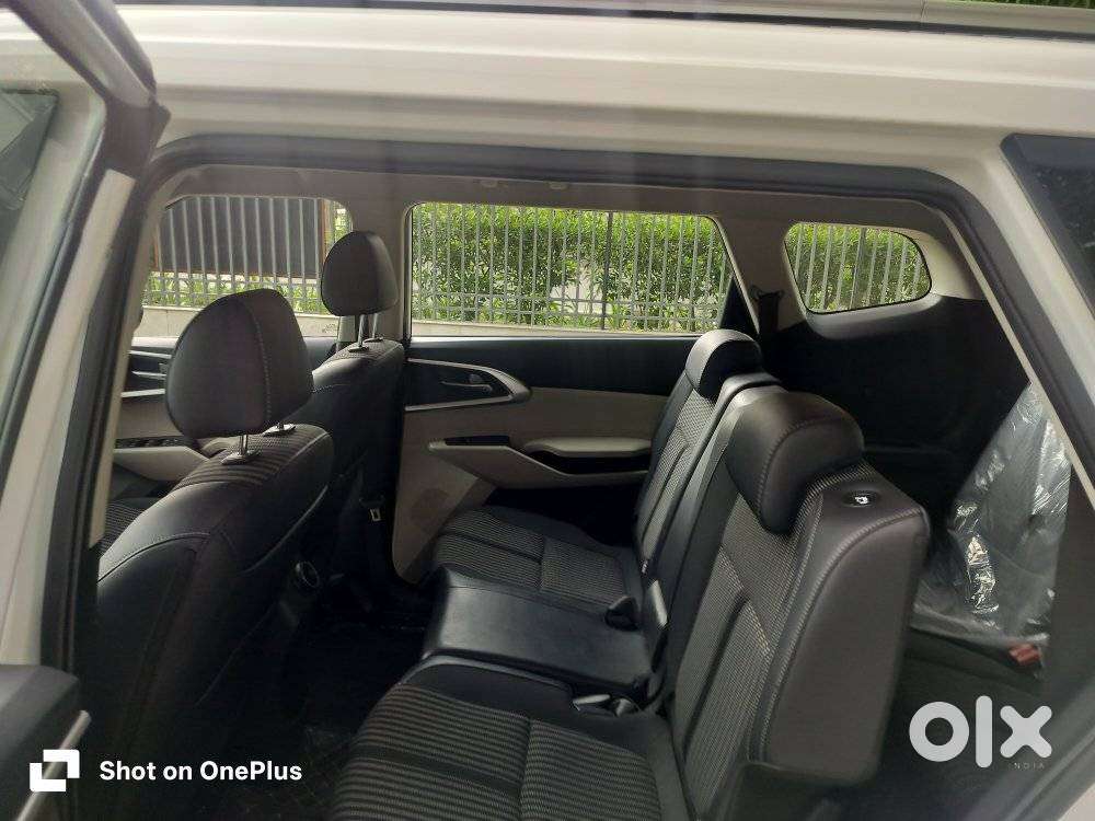 Kia Carens 1.4 Prestige 7 Str, 2023, Petrol