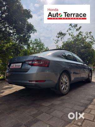 Skoda Superb 1.8 Elegance Tsi At, 2016, Petrol