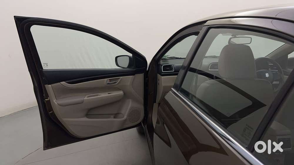 Maruti Suzuki Ciaz 2014-2017 At Zxi, 2016, Petrol