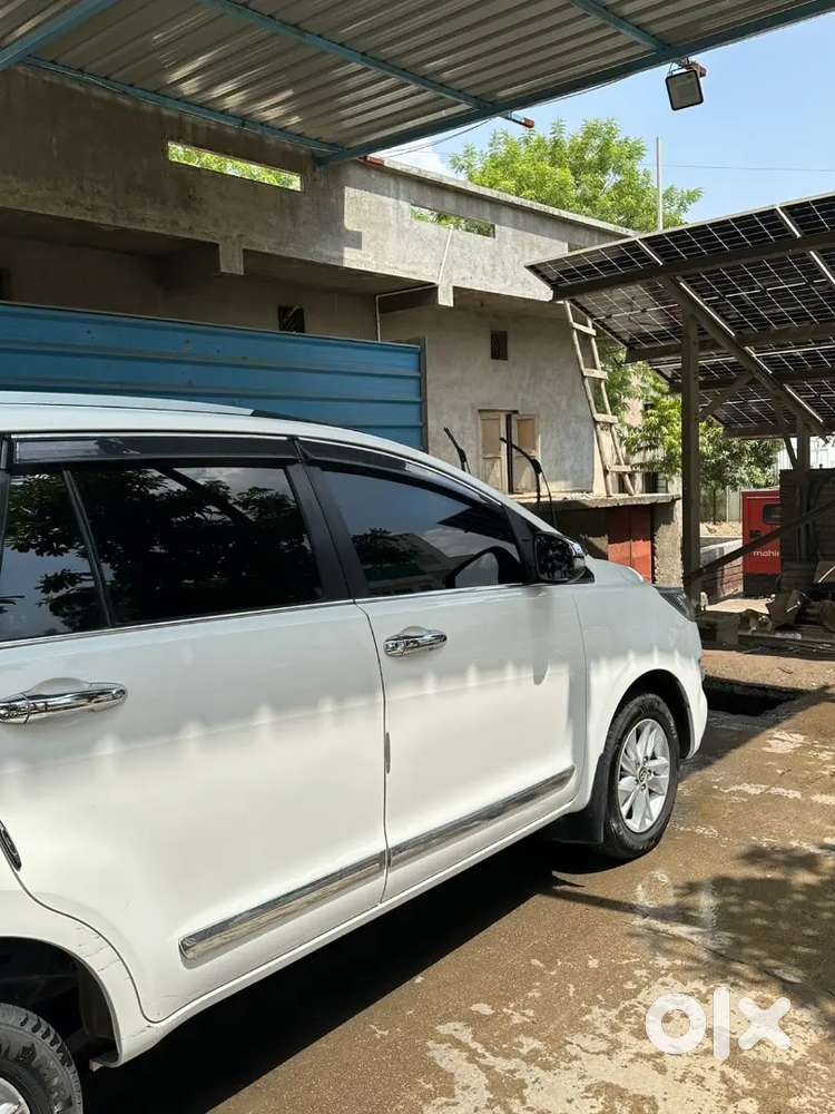 Toyota Innova Crysta