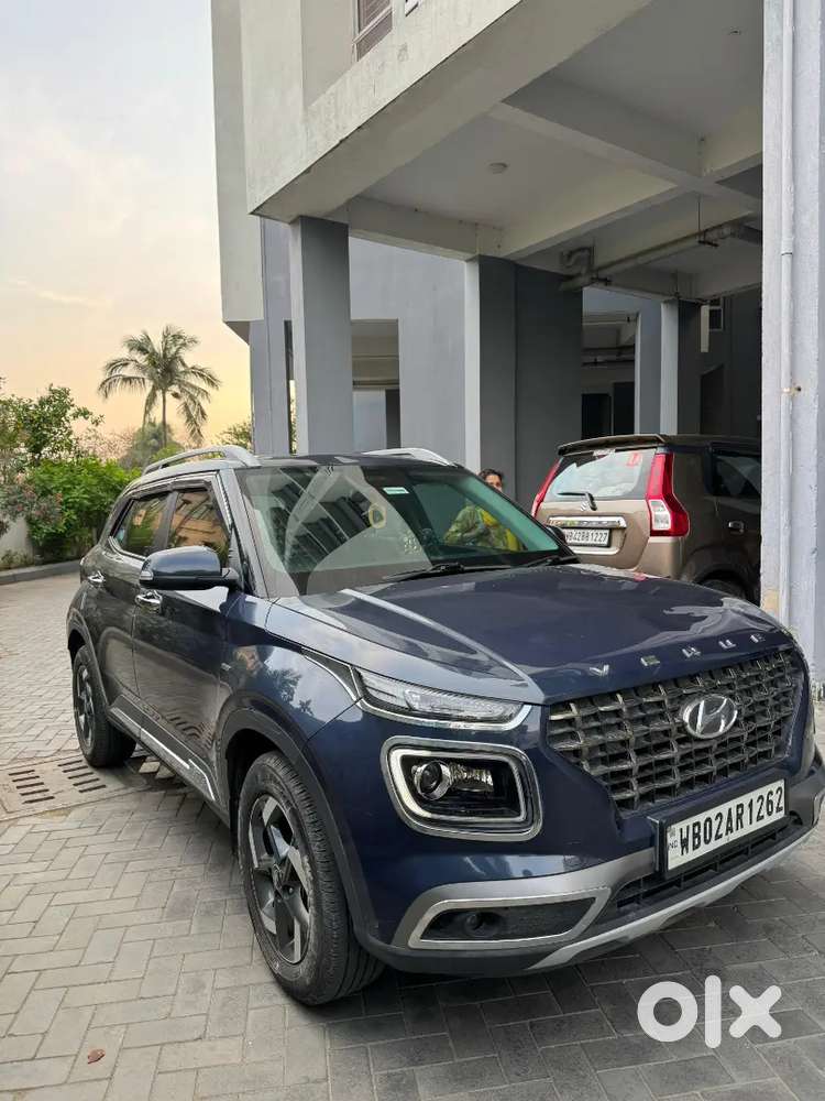 Hyundai Venue 2021 Petrol Well Maintained