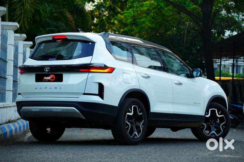 Tata Safari Accomplished X Plus 6 Str Dark Edition, 2026, Diesel