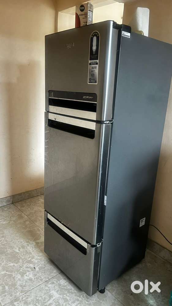 Whirlpool 240 L 3-door refrigerator