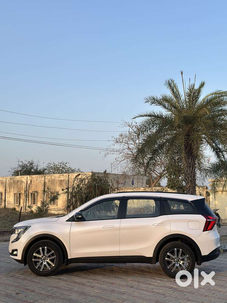 Mahindra Xuv700 Mx Diesel Mt 5 Str (e), 2022, Diesel