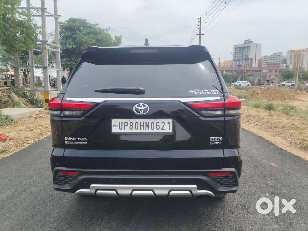 Toyota Innova Hycross 2.0 Vx (o) Hybrid 7 Str, 2025, Petrol
