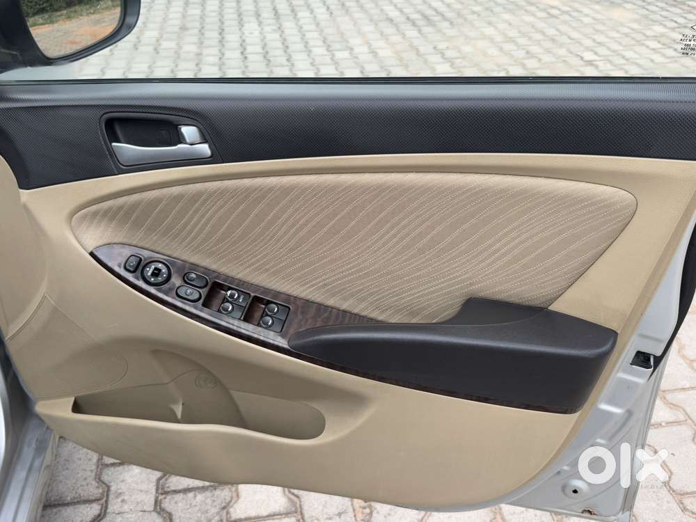 Hyundai Fluidic Verna 1.6 Vtvt Sx, 2015, Cng & Hybrids