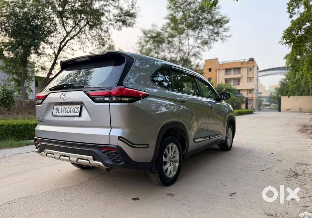 Toyota Innova Hycross 2.0 Gx 7 Str, 2025, Petrol