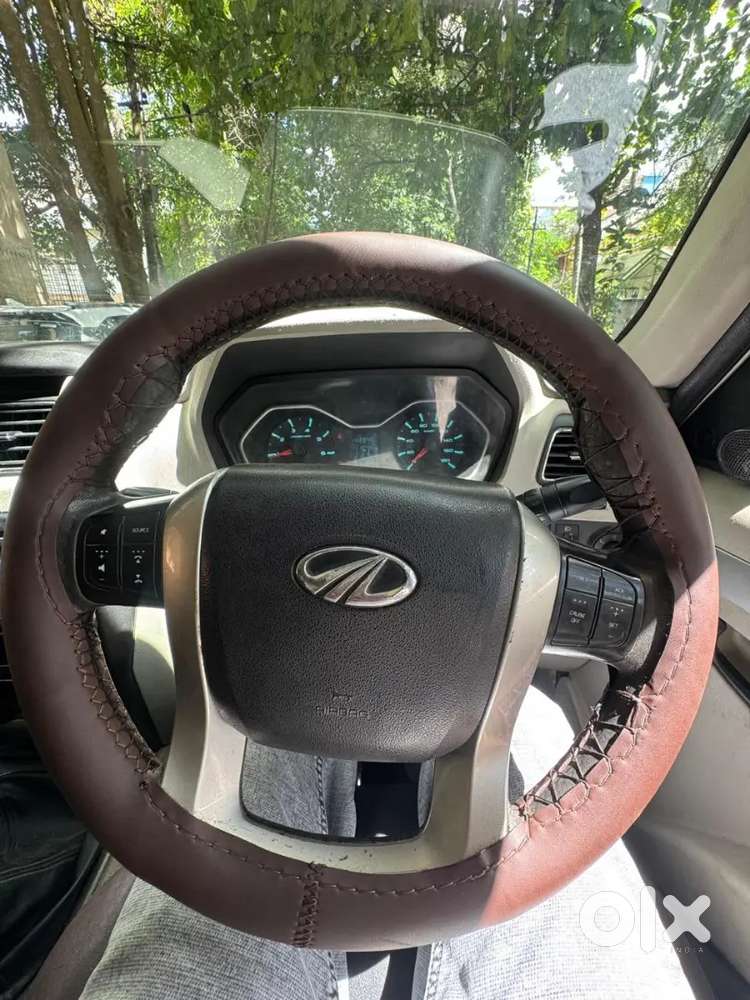 Mahindra Scorpio S10 2014