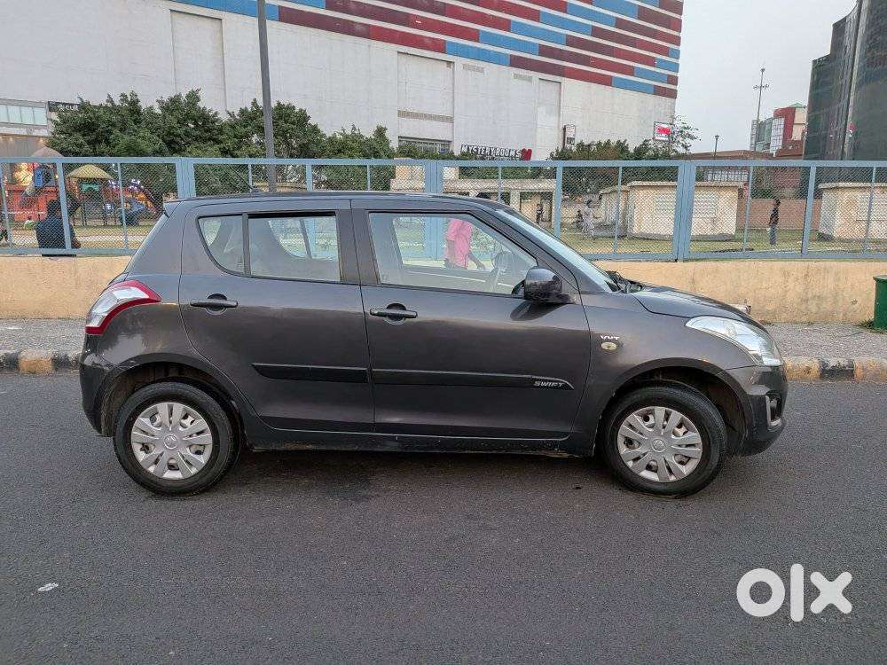 Maruti Suzuki Swift Lxi Optional-o, 2016, Petrol