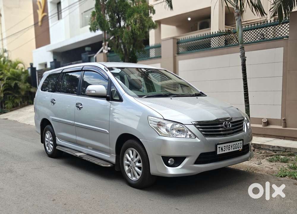Toyota Innova 2.5 Vx (diesel) 8 Seater Bs Iv, 2013, Diesel