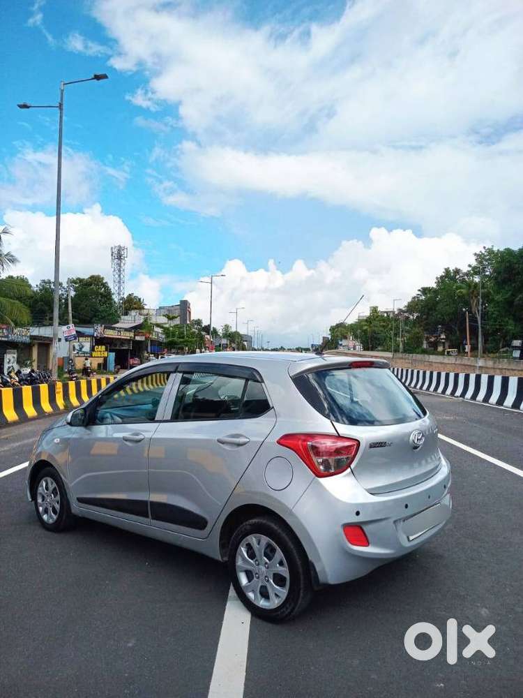 Hyundai Grand I10 Magna O At Petrol, 2016, Petrol