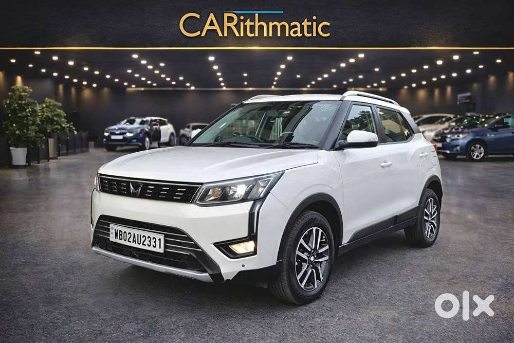 Mahindra Xuv300 1.2 W8 (o) Amt Petrol, 2023, Petrol