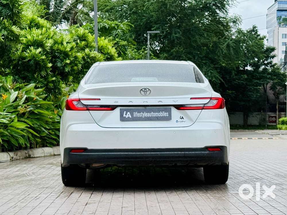 Toyota Camry Hybrid, 2025, Petrol