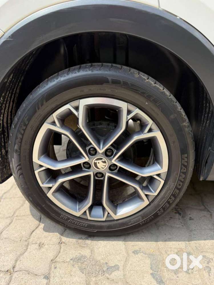 Skoda Kushaq Style 1.0l Tsi At, 2022, Petrol