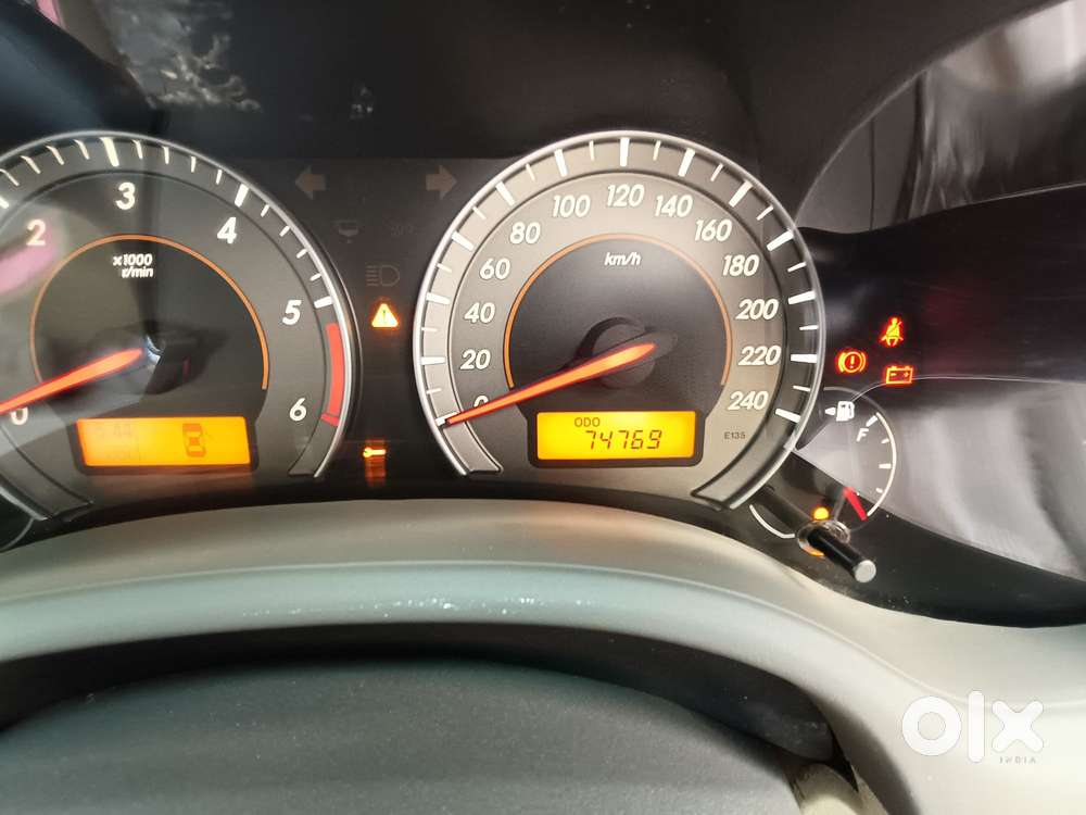 Toyota Corolla Altis 2010-2013 Diesel D4dj, 2011, Diesel