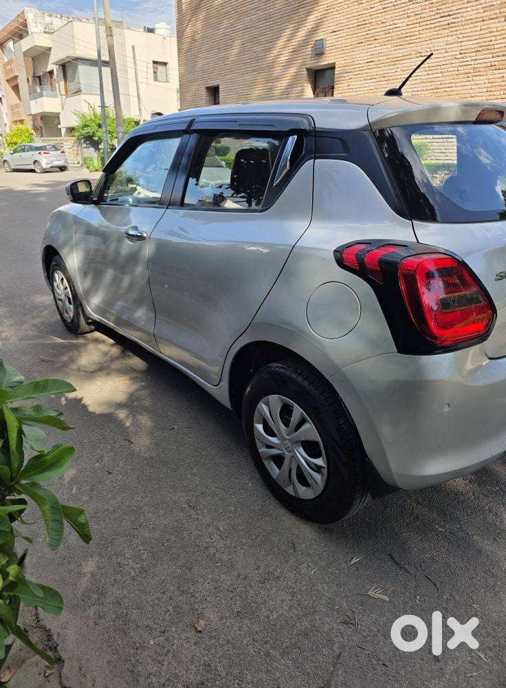 Maruti Suzuki Swift Vxi + Manual, 2023, Petrol