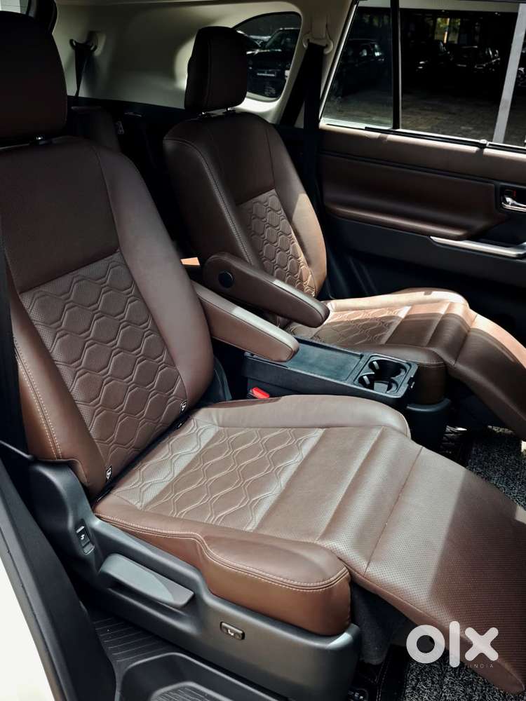 Toyota Innova Hycross 2.0 Zx (o) Hybrid 7 Str, 2023, Petrol