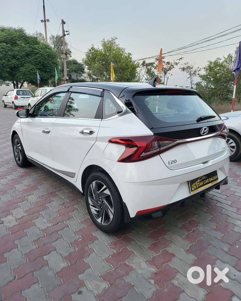 Hyundai I20 Asta (o) 1.2 Mt, 2023, Petrol