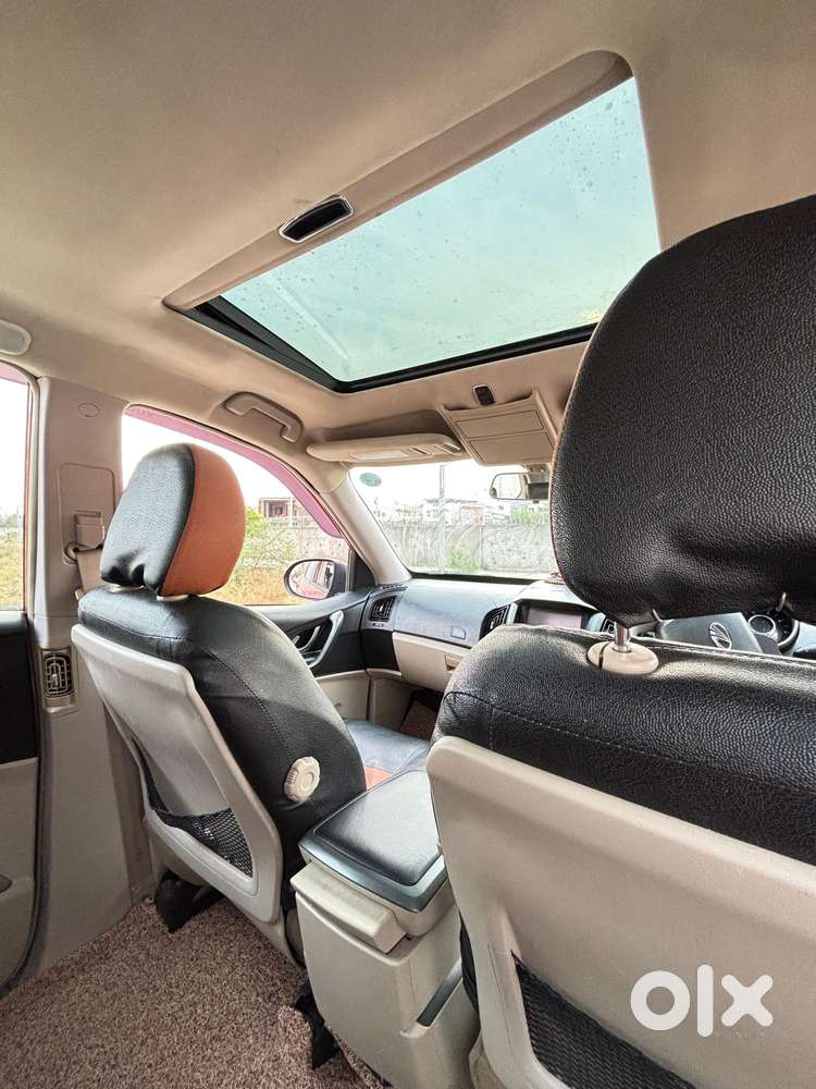 Mahindra Xuv500 W10 At, 2018, Petrol
