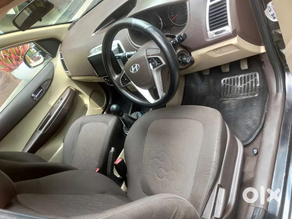 Hyundai I20 Petrol Manual 2011