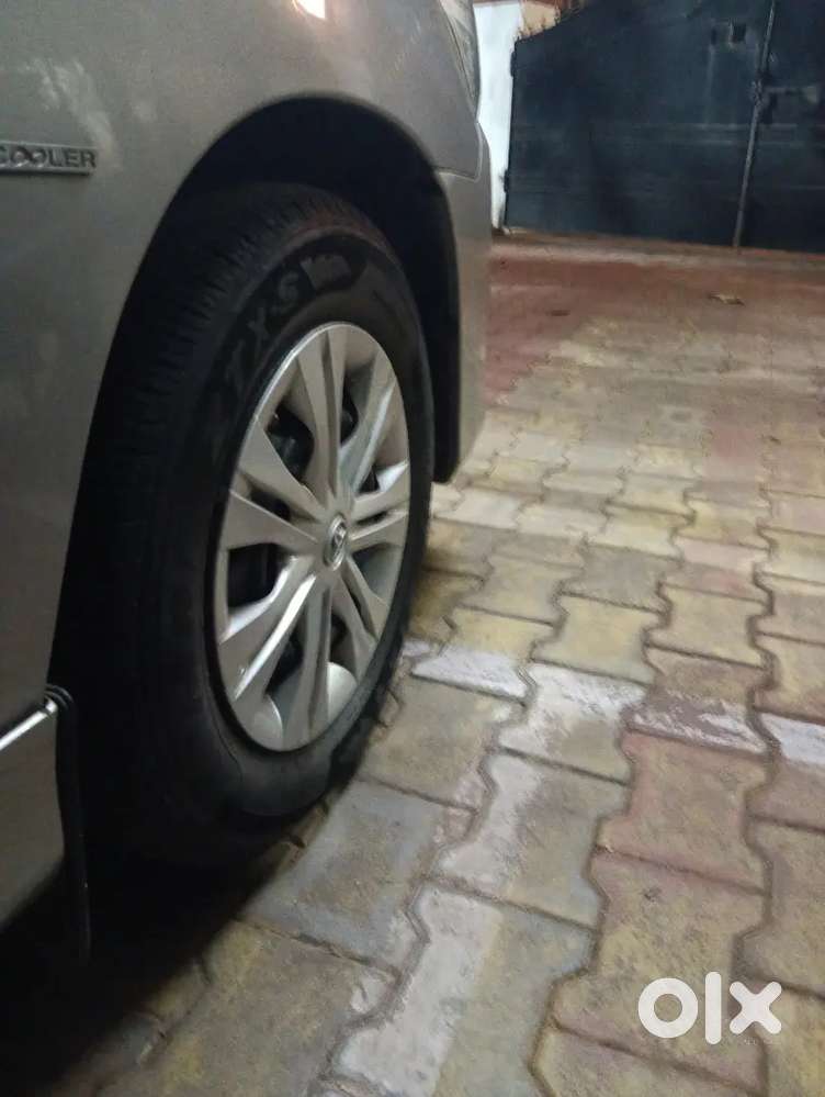 Maruti Suzuki Swift Vxi 2017
