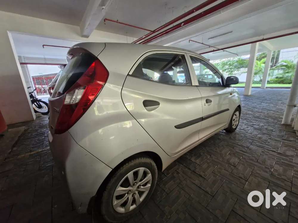 Hyundai Eon 1.0 Magna 2011 Servicing Done At Authorised Service Cntre
