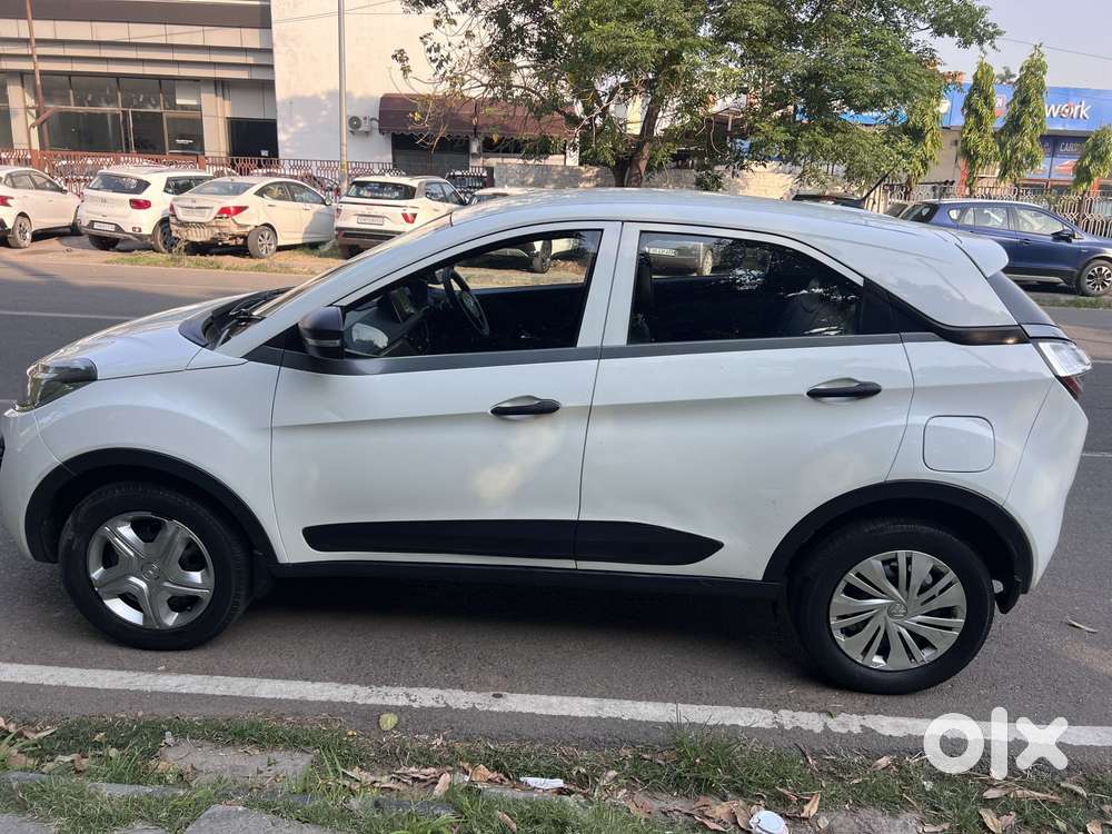 Tata Nexon 1.2 Revotron Xm Plus (s), 2019, Petrol