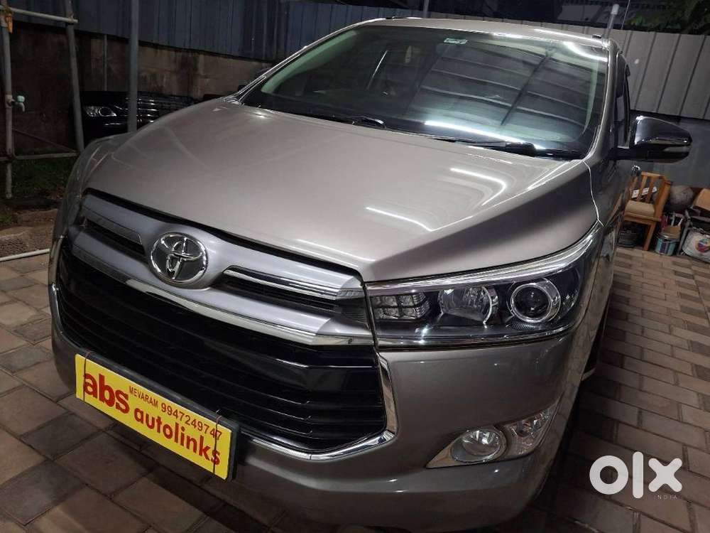 Toyota Innova Crysta 2.8 Z, 2017