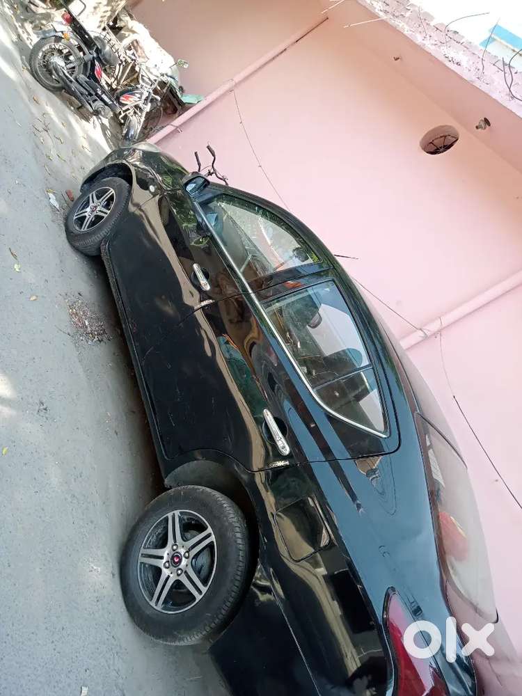 Nissan Sunny 1.5 Xl 2012