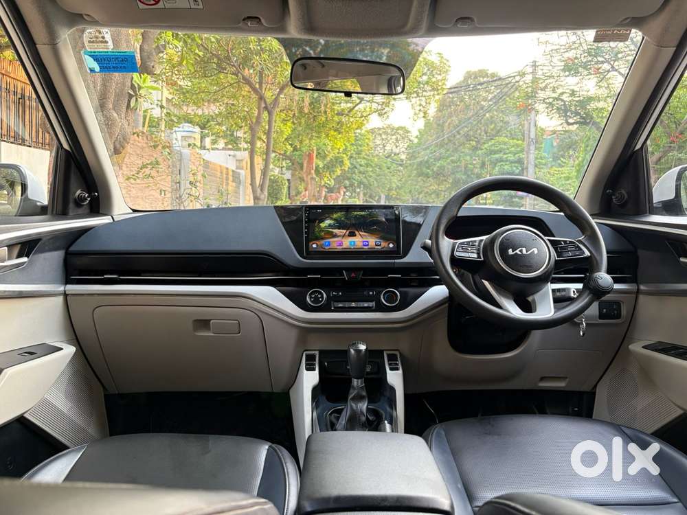 Kia Carens 1.5 Premium 7 Str, 2022, Petrol